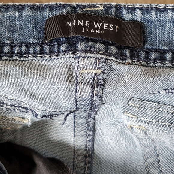 Jeans - Picture 2 of 4